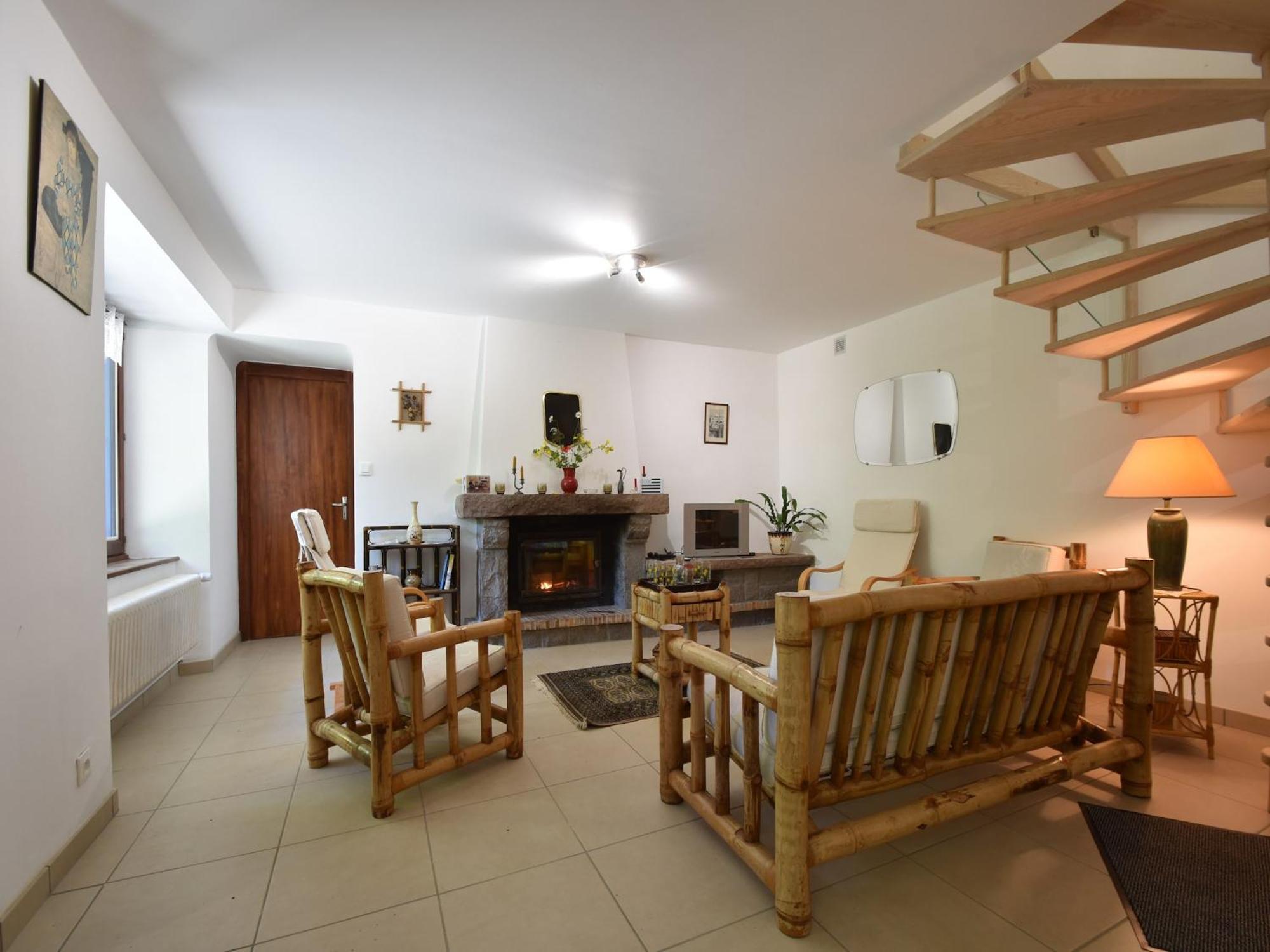 Superb Holiday Home With Private Garden Yvias Екстер'єр фото